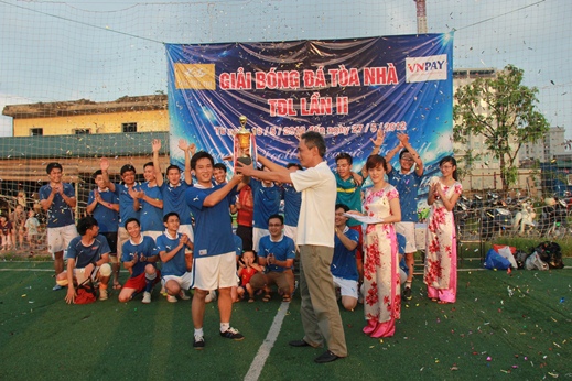 Đội bóng VNPAY giành chức vô địch Giải bóng đá tòa nhà TĐL 2012